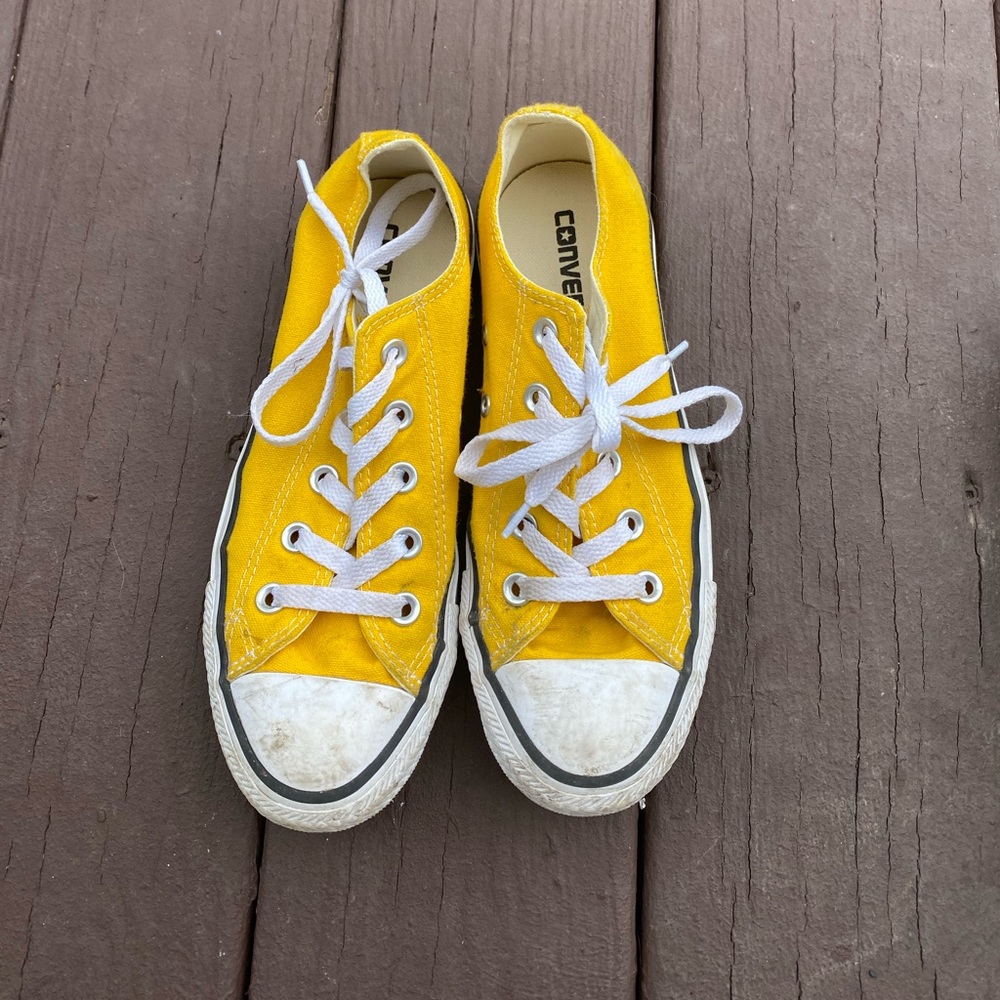 Yellow converse